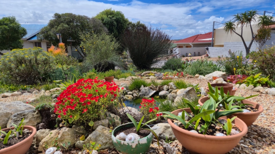 3 Bedroom Property for Sale in Stilbaai Wes Western Cape